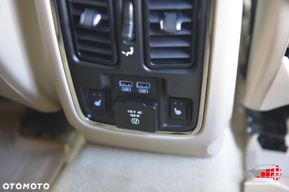 Jeep Grand Cherokee - 36