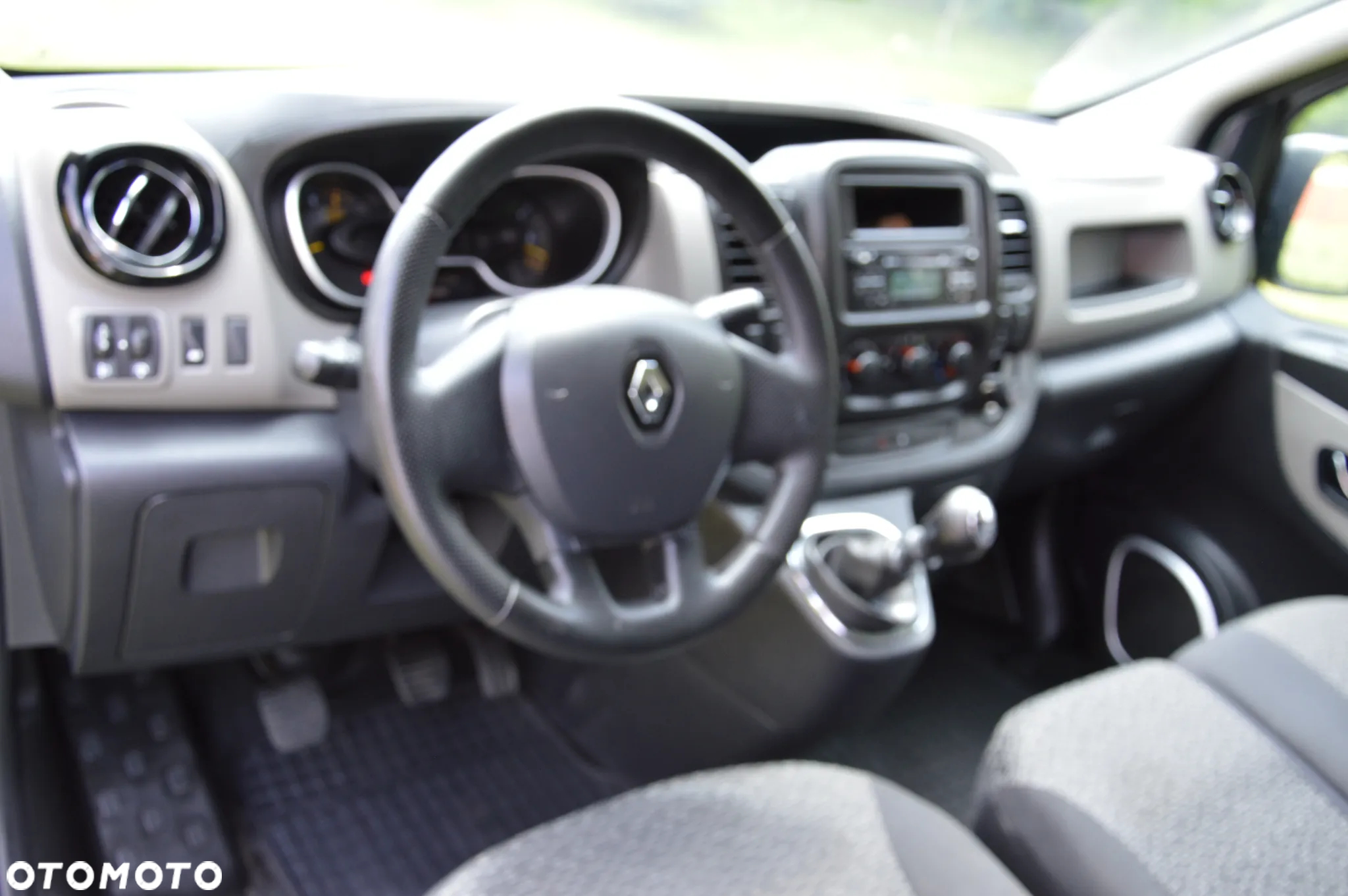 Renault Trafic Vivaro - 26