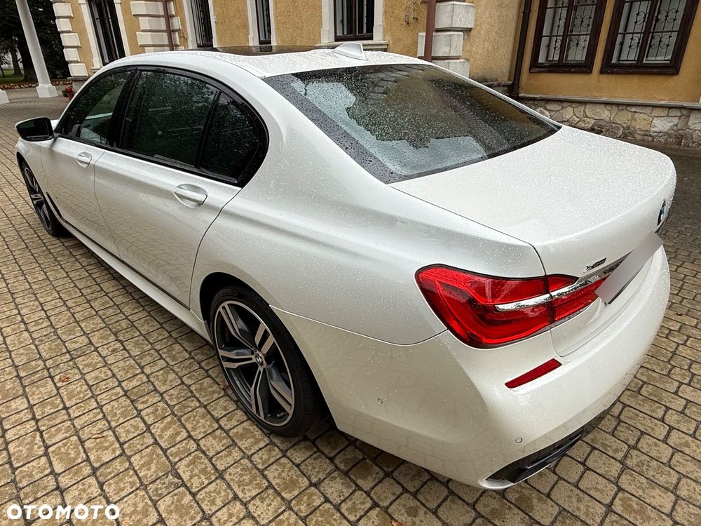BMW Seria 7 750Li xDrive - 14