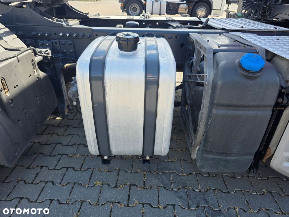 Volvo FM 2015 standard hydraulika lekki 6656 kg - 17