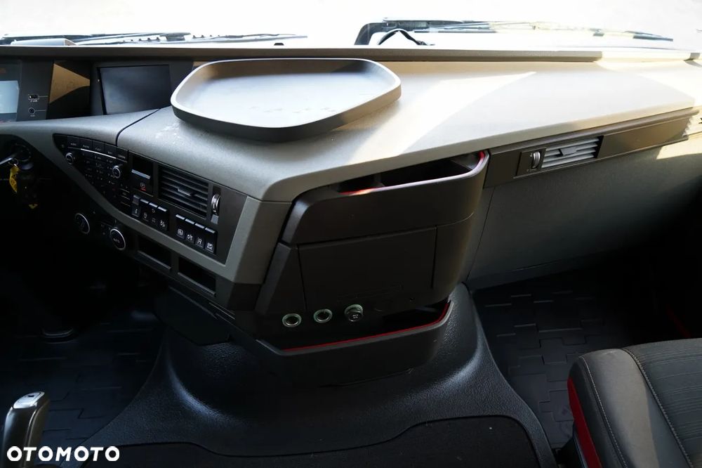 Volvo FH 460 / FIRANKA 7.45M / 6x2 / PODNOSZONY DACH / KLIMA POSTOJOWA  / OŚ PODNOSZONA / PO ZŁOTYM KONTRAKCIE SERWISOWYM - 29