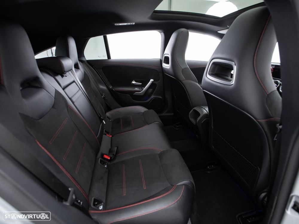 Mercedes-Benz CLA 250 e Shooting Brake AMG Line — fotografia 12