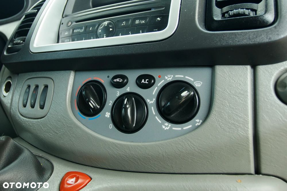 Opel Vivaro L2H1 2.9t - 23