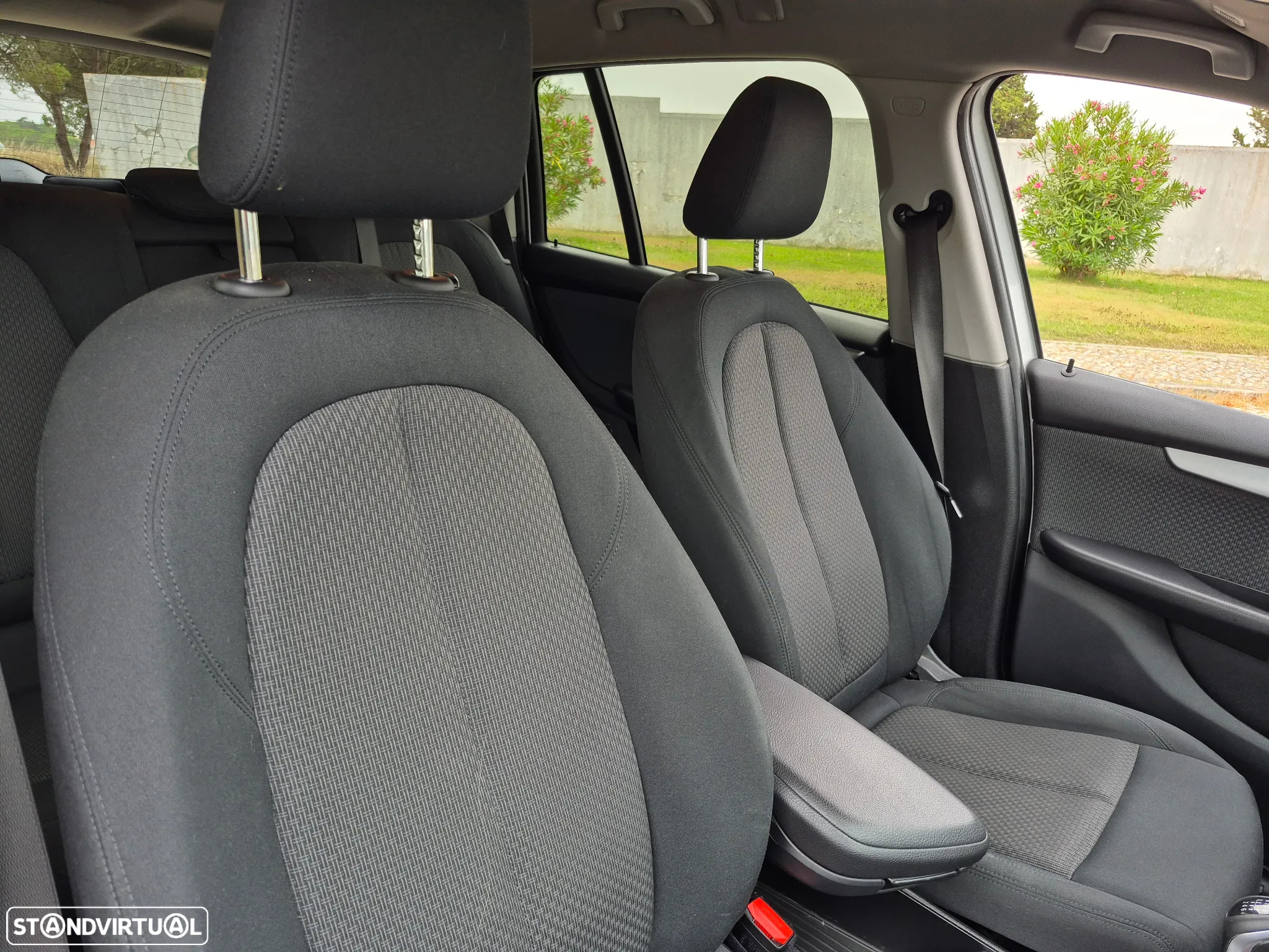 BMW 216 Gran Tourer i 7L Advantage - 23