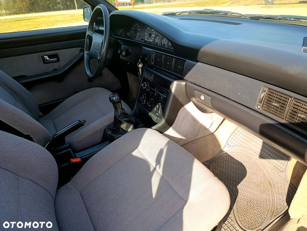 Audi 100 2.0 E - 24