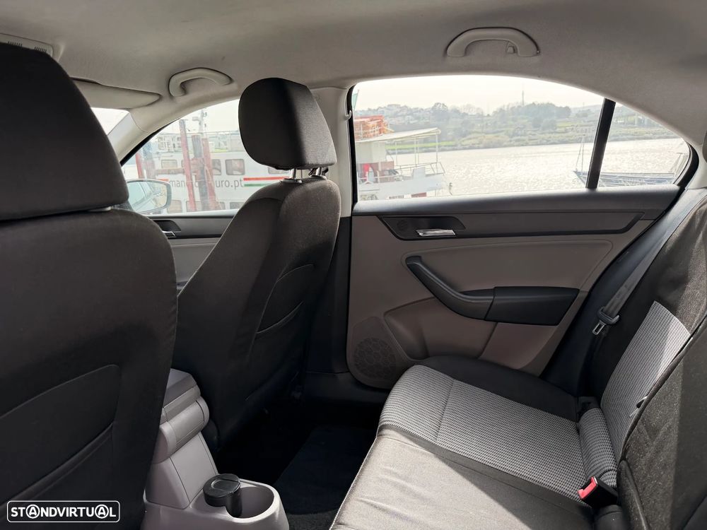 SEAT Toledo 1.6 TDI Reference Ecomotive - 13