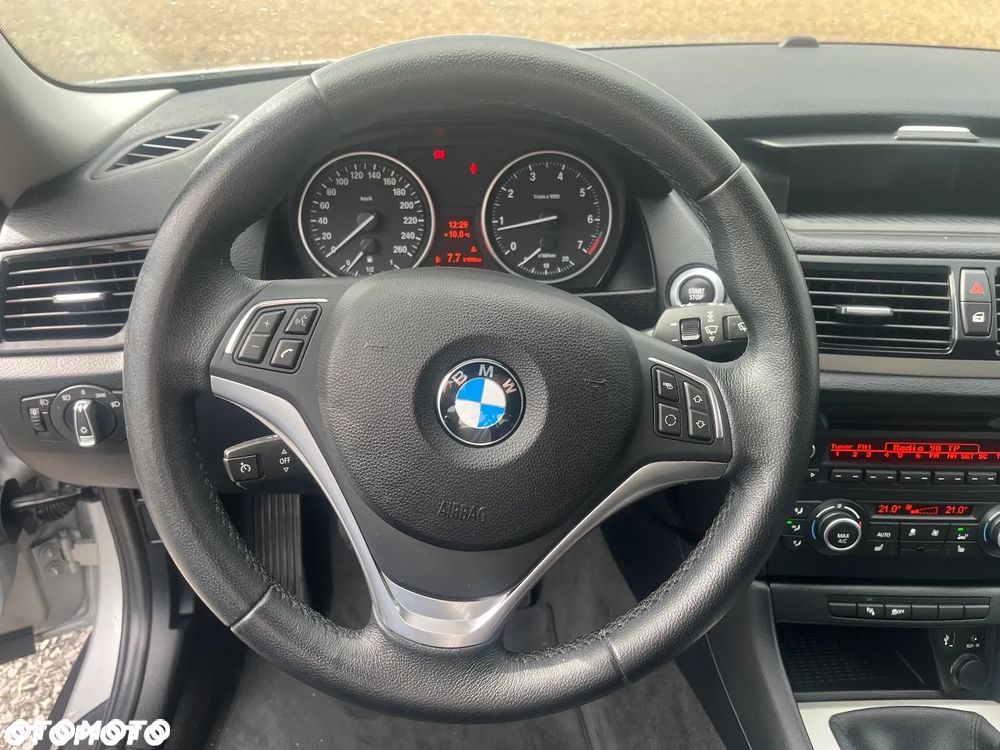 BMW X1 sDrive18i xLine - 8