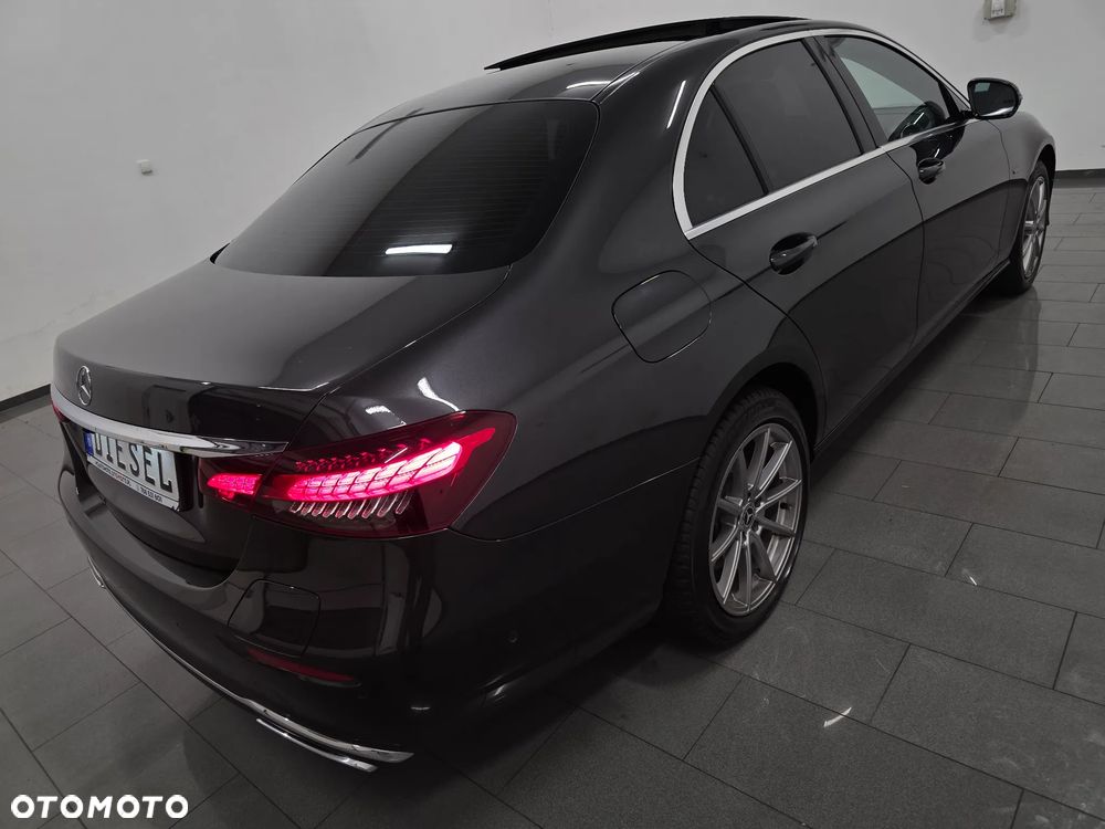 Mercedes-Benz Klasa E 300 de 9G-TRONIC AMG Line - 6