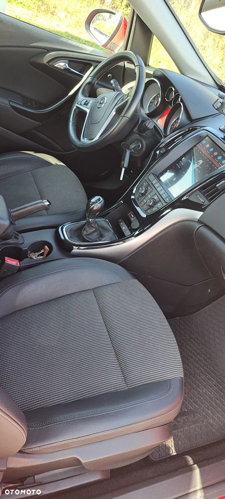 Opel Astra IV 2.0 CDTI Cosmo - 7