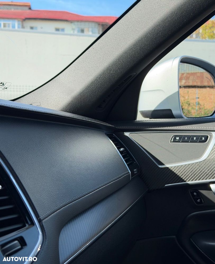 Volvo XC 90 - 22