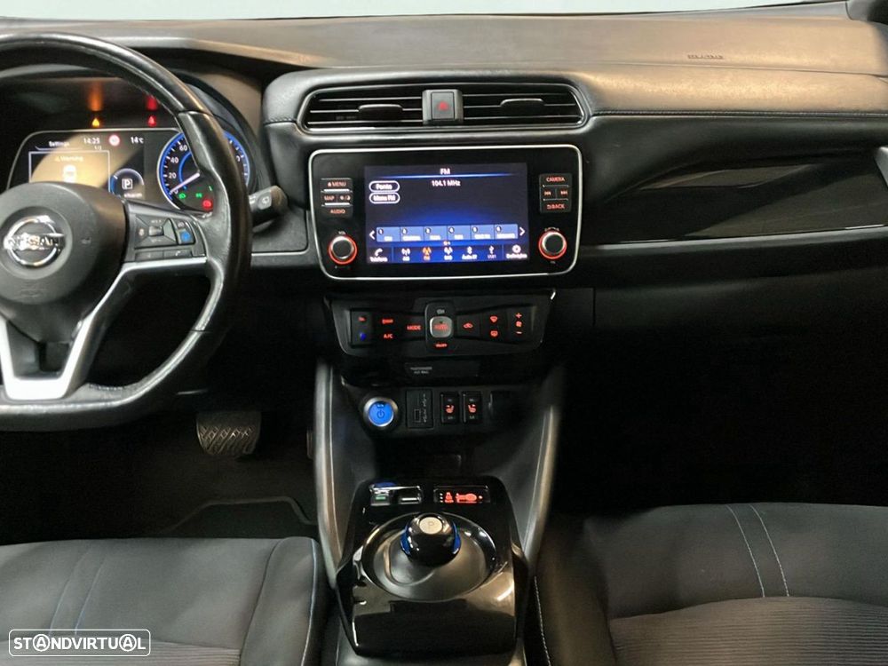 Nissan Leaf N-Connecta - 10