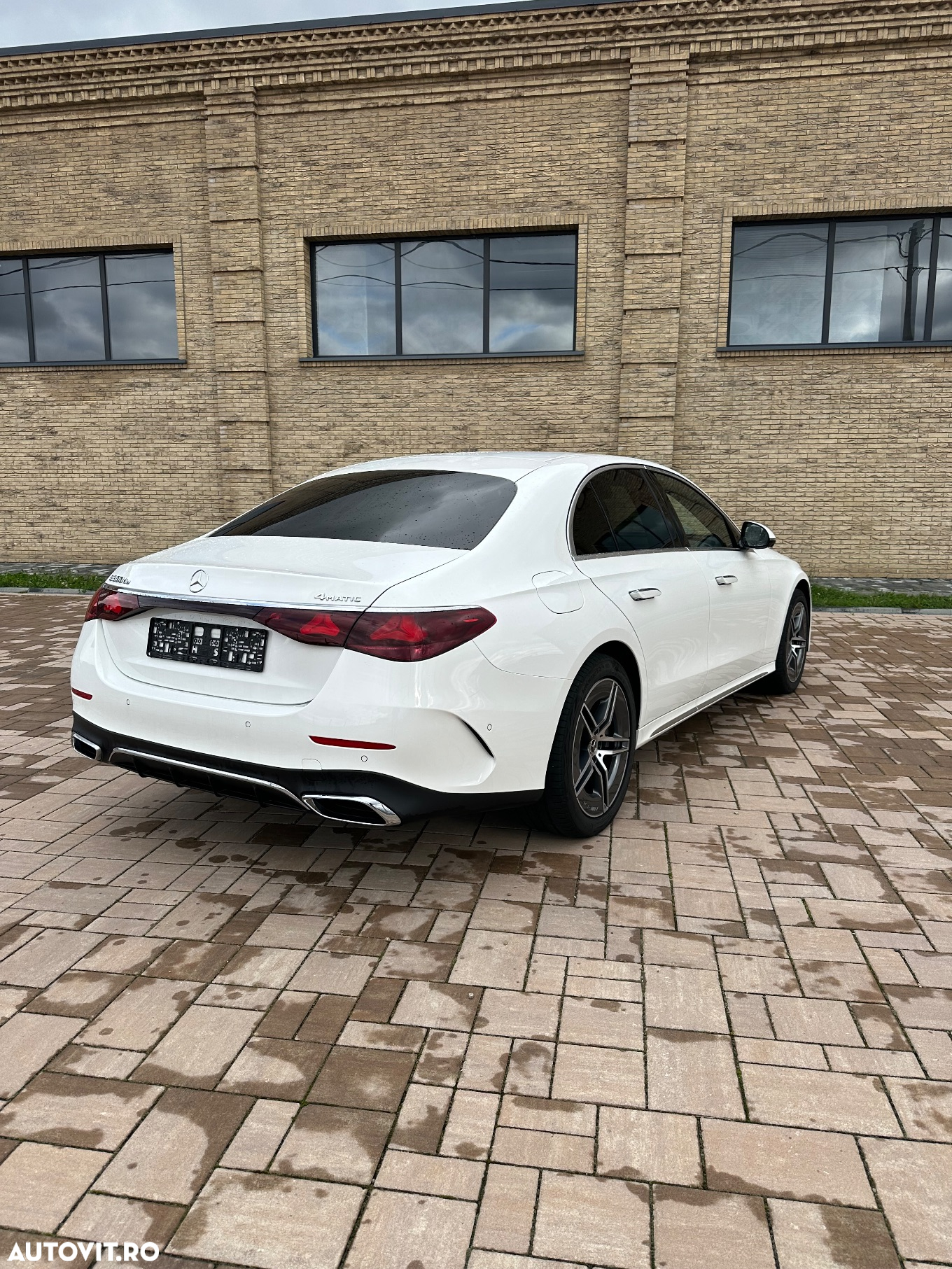 Mercedes-Benz E - 4