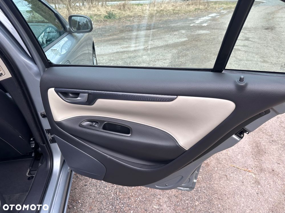 Volvo S60 2.4 Summum - 18