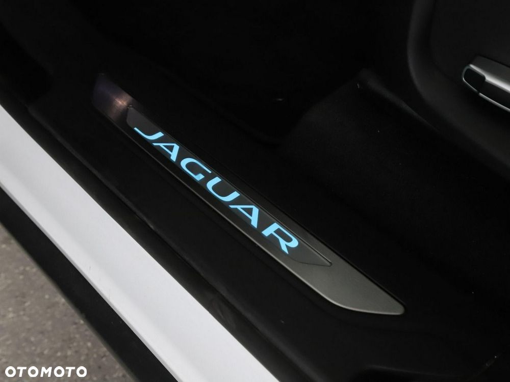 Jaguar F-Pace 20d AWD Prestige - 39
