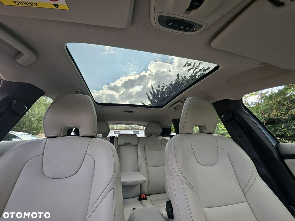 Volvo V40 T2 Inscription - 10