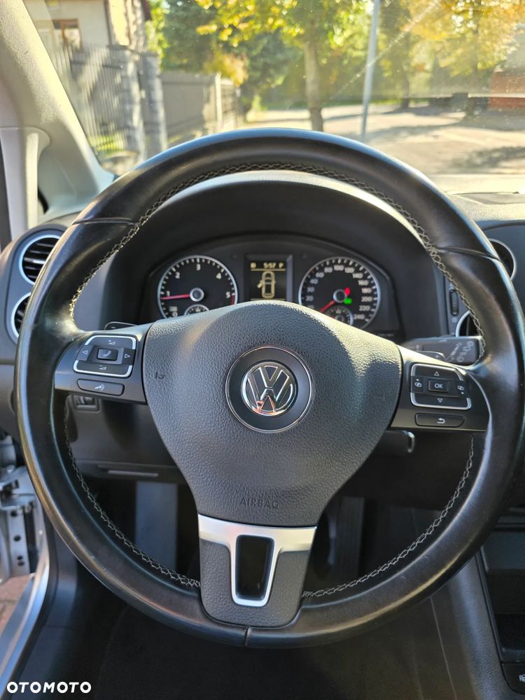 Volkswagen Golf Plus 1.6 TDI Comfortline DSG - 16