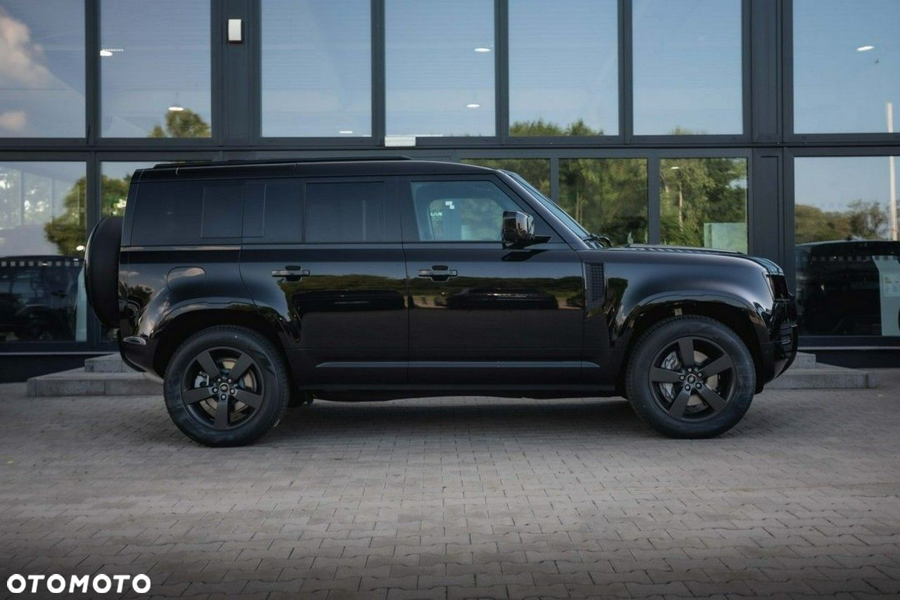 Land Rover Defender - 3