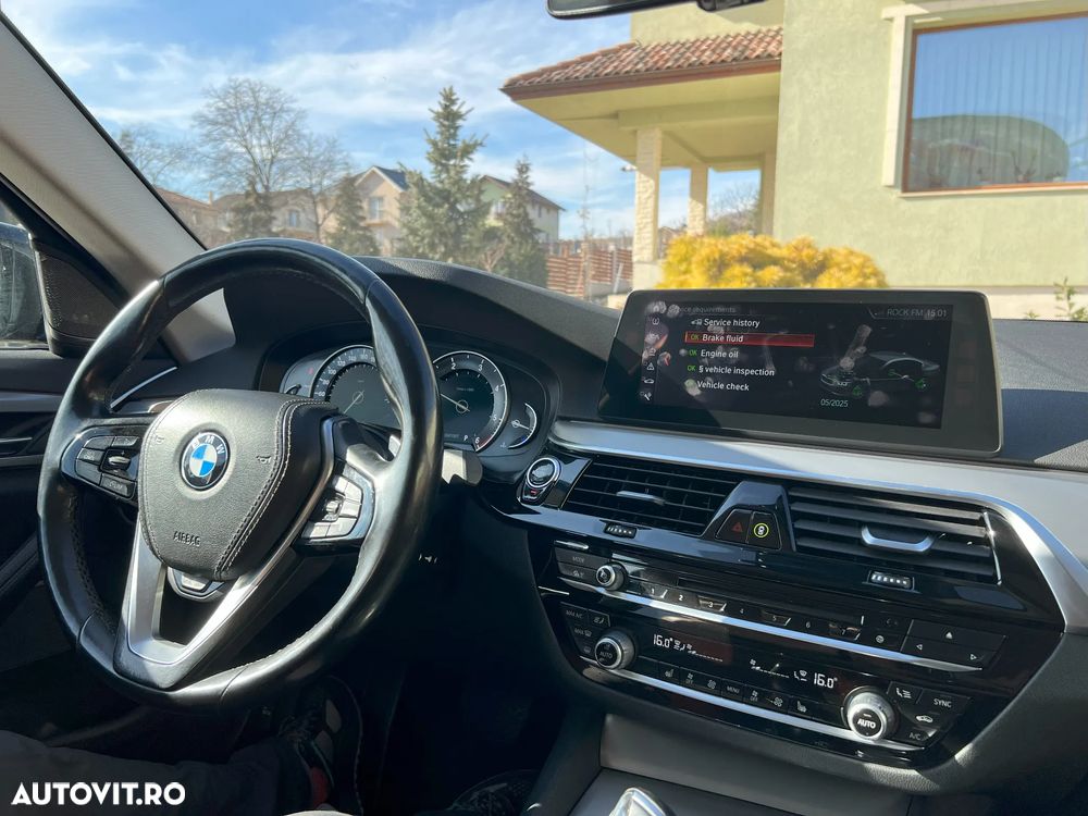 BMW Seria 5 520d xDrive Aut. Sport Line - 11
