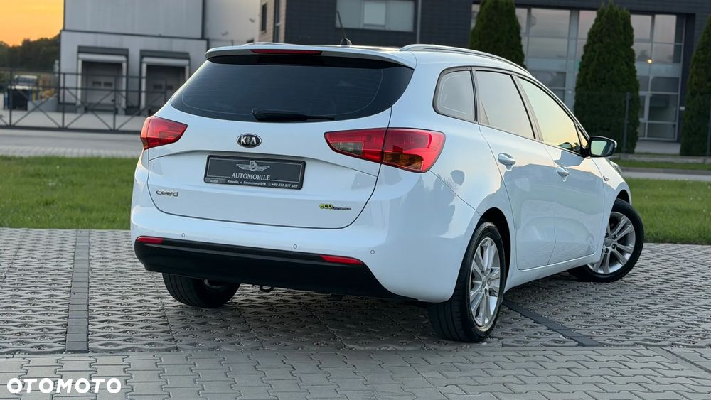 Kia Ceed - 9