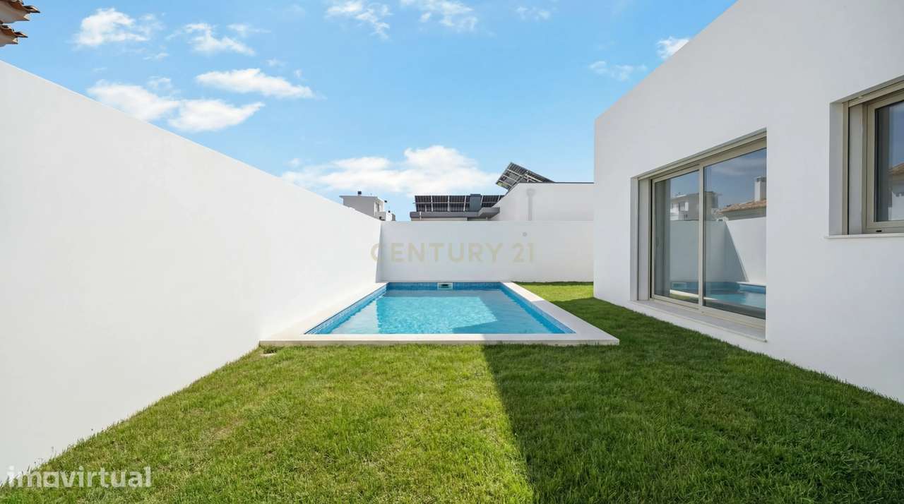 Moradia Isolada T3 com Suite, Open Space e Piscina | Fernão Ferro - Grande imagem: 2/35