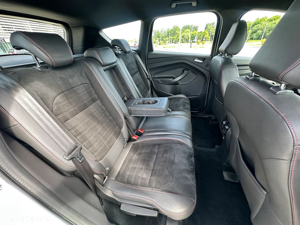 Ford Kuga 2.0 TDCi 4x4 ST-Line - 25