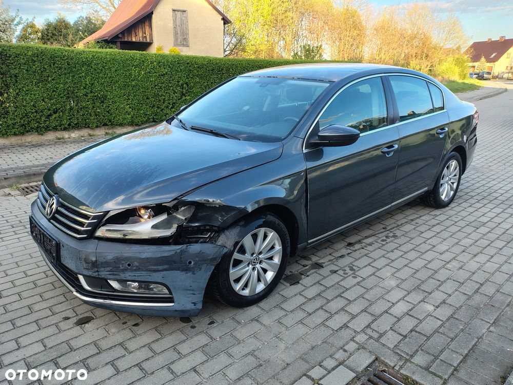 Volkswagen Passat - 2