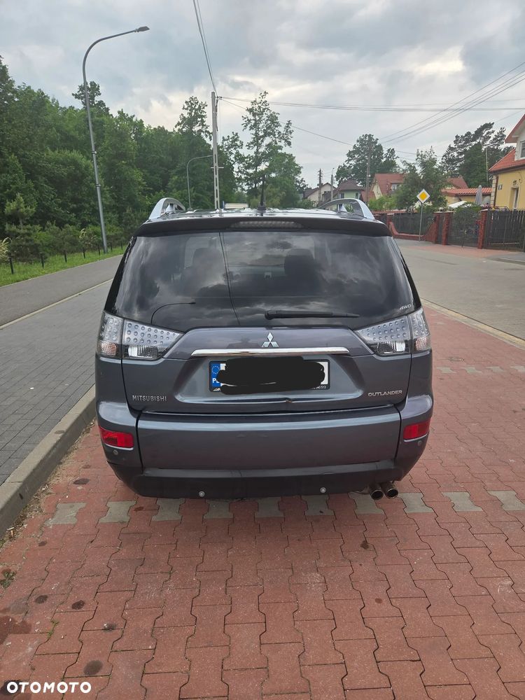 Mitsubishi Outlander 2.0 DID Instyle - 12