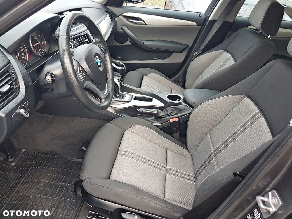 BMW X1 xDrive18d - 14