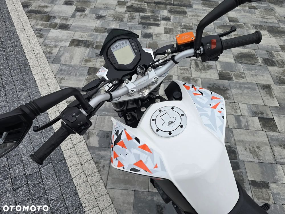 KTM Duke - 23