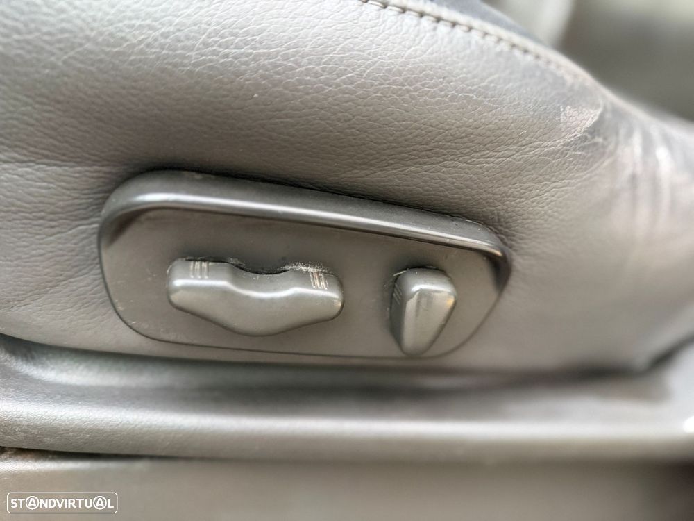 Nissan Navara 2.5 dCi CD LE Hi-Tech +P.Premium 4WD - 14