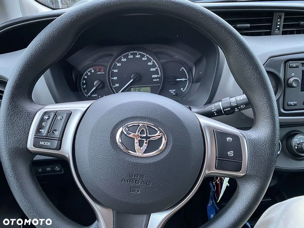 Toyota Yaris 1.5 Active - 26