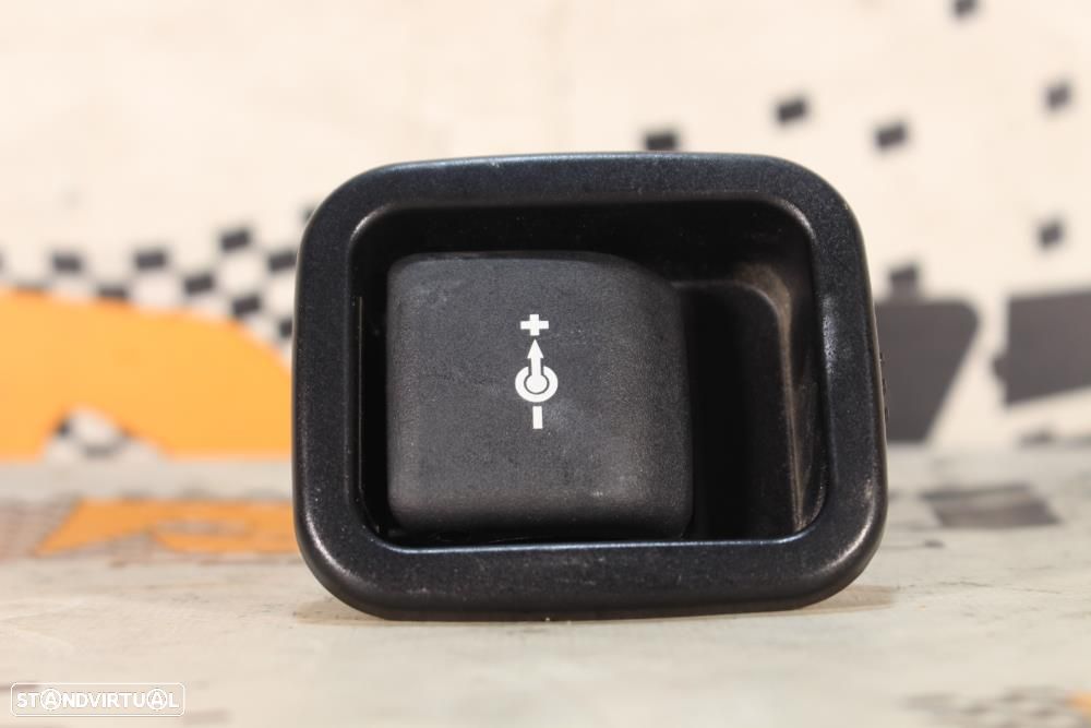 Isqueiro Bmw 1 Coupé (E82)  61346904008 / 6904008 - 1