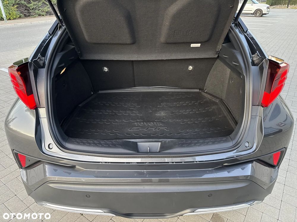 Toyota C-HR 2.0 Hybrid Executive - 18