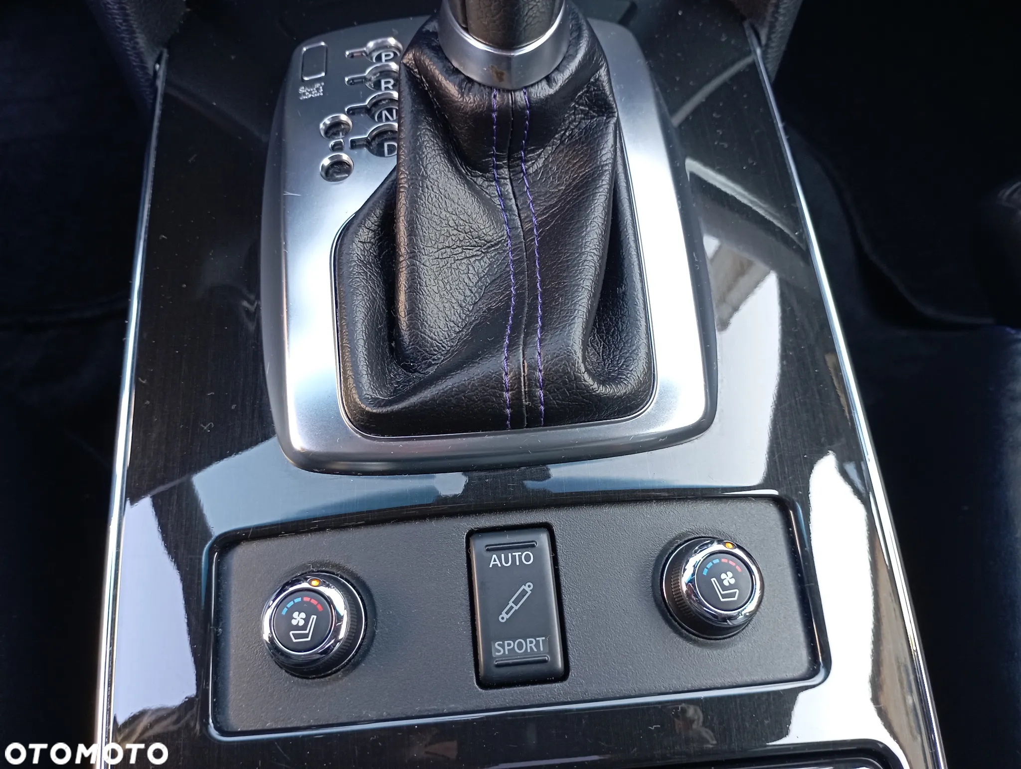 Infiniti Q70 3.0d S Premium - 20