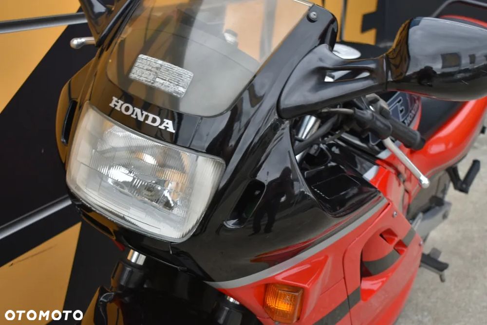 Honda CBR - 24