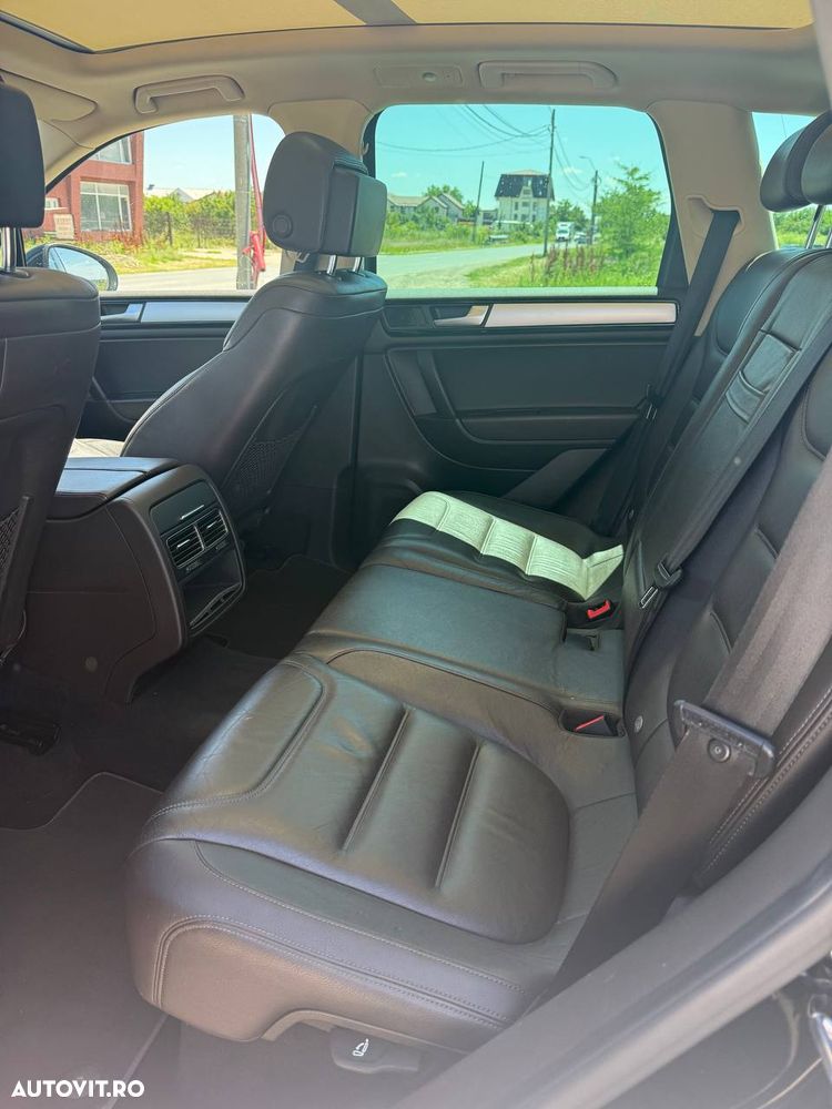 Volkswagen Touareg 3.0 V6 TDI BMT - 9