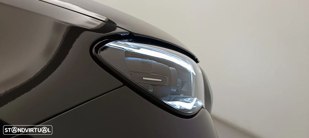 Mercedes-Benz E 53 AMG Hybrid 4Matic+ - 33
