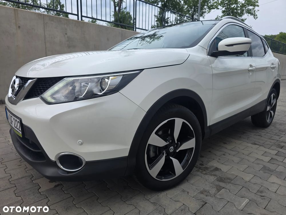 Nissan Qashqai 1.6 dCi Xtronic TEKNA+ - 1