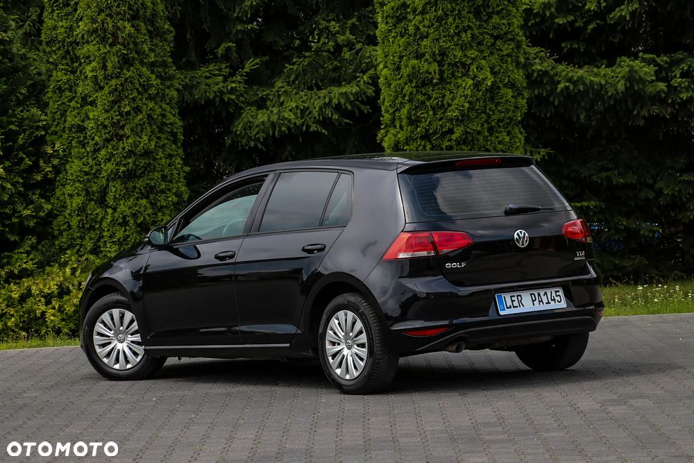 Volkswagen Golf 1.6 TDI DPF Highline - 16