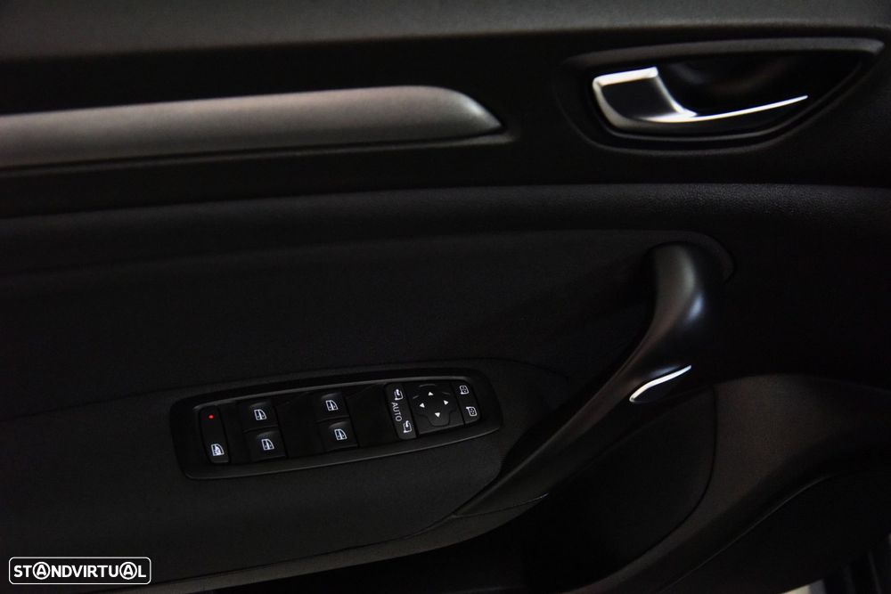 Renault Mégane Sport Tourer 1.6 E-Tech Plug-In Limited - 28