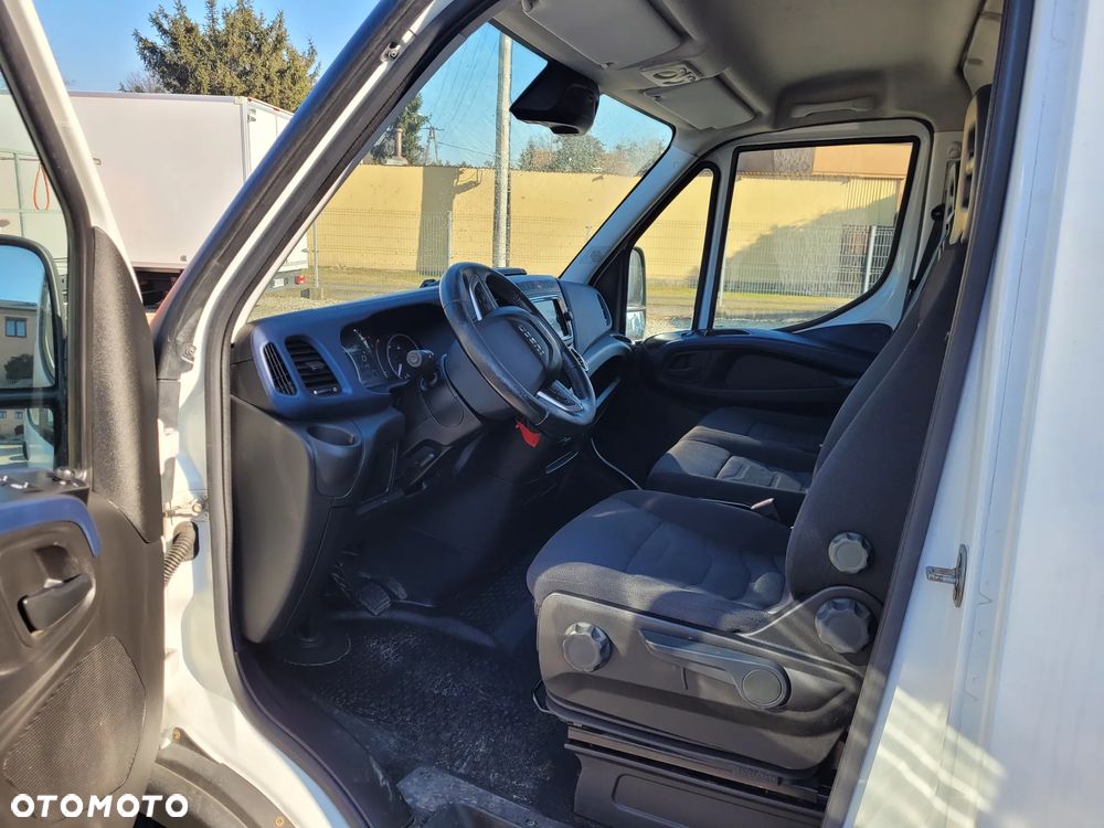 Iveco 35s18 - 18