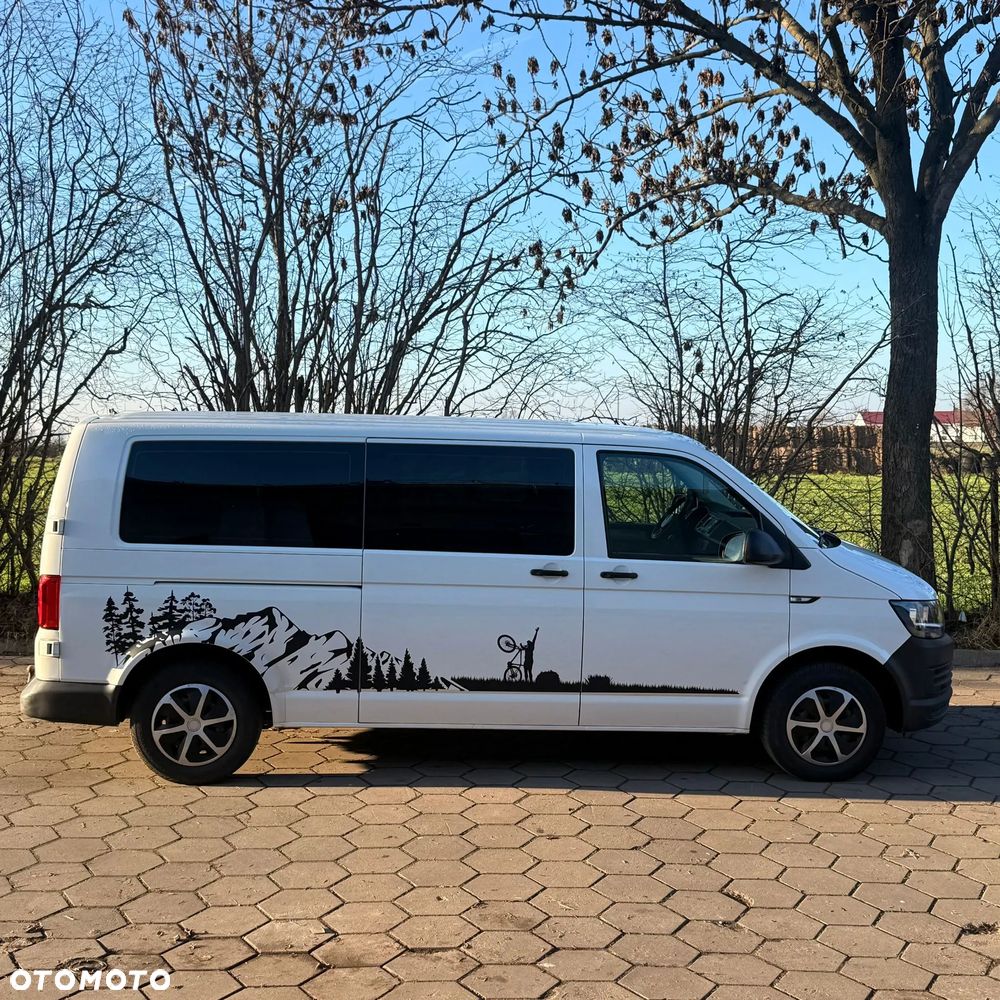 Volkswagen Multivan - 2