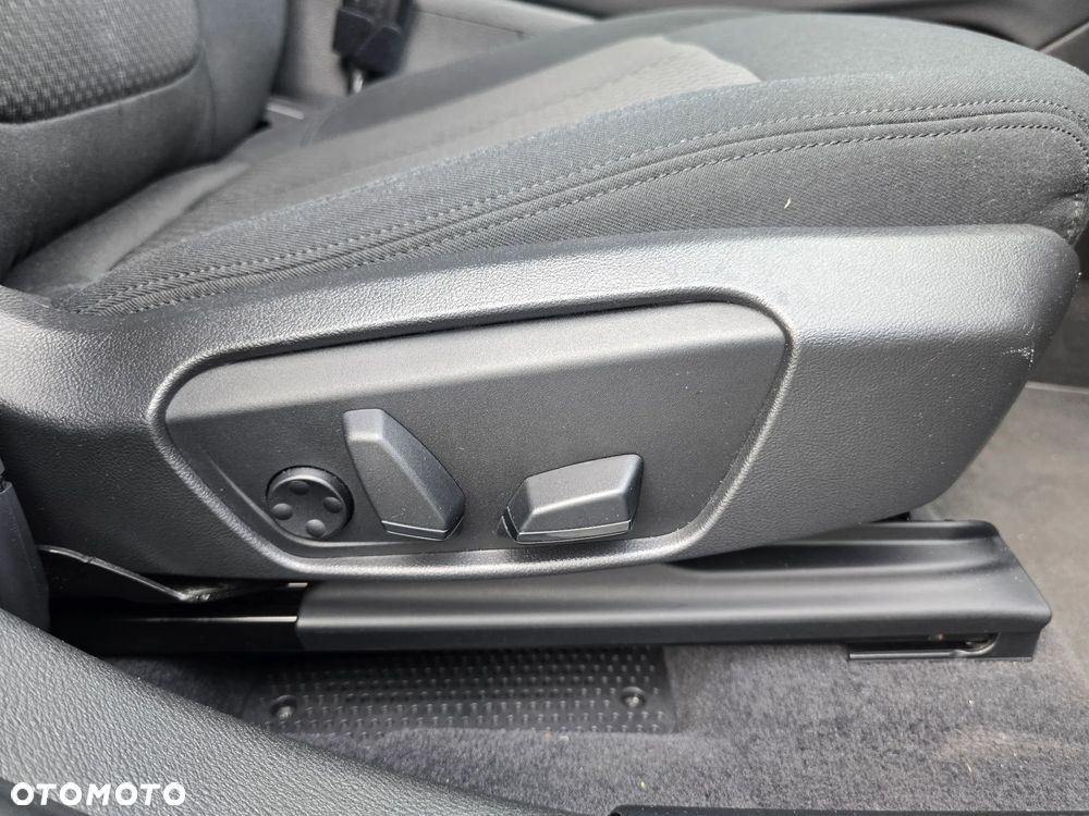 BMW X2 sDrive18i Advantage - 12