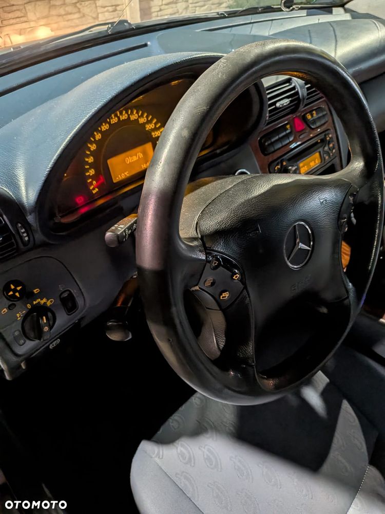 Mercedes-Benz Klasa C 200 CDI Classic - 9