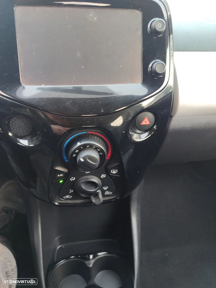 Peugeot 108 1.2 VTi Allure - 9