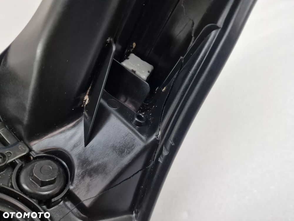 KIA CEED 3 III 18- PRAWA LAMPA PRZEDNIA PRZÓD LED , NR 92102-J7100 / 92102-J7XXX , NA KOSTKĘ ZIELONĄ 12 PINOWĄ , NR AUKCJI LPP48 - 27