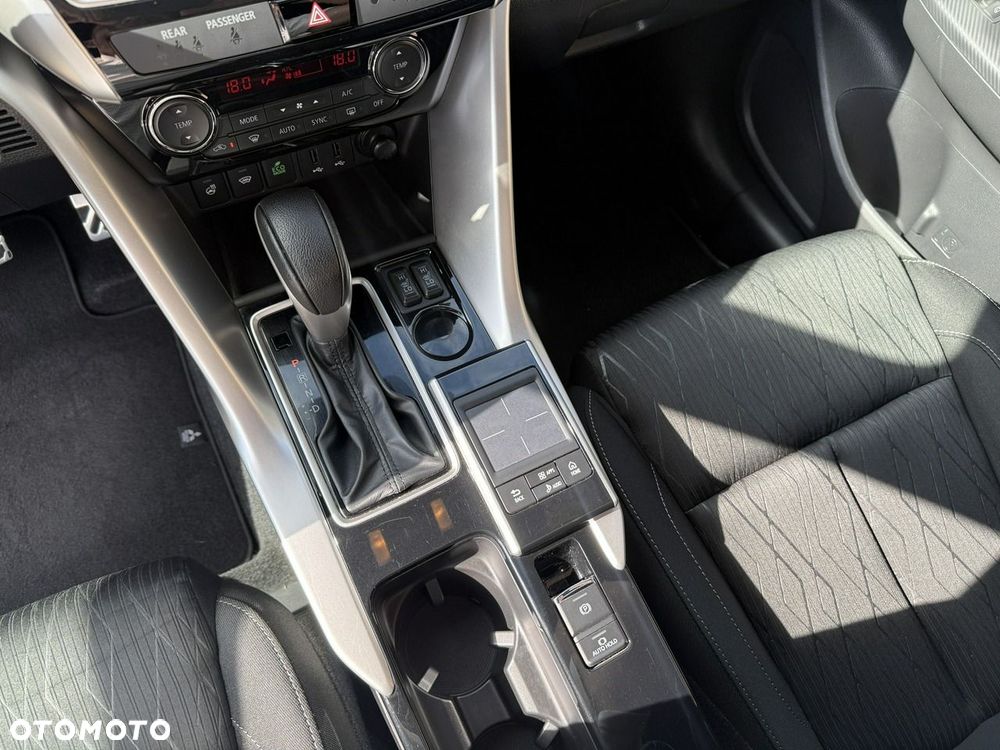 Mitsubishi Eclipse Cross 1.5 T-MIVEC CVT 2WD Connect - 21