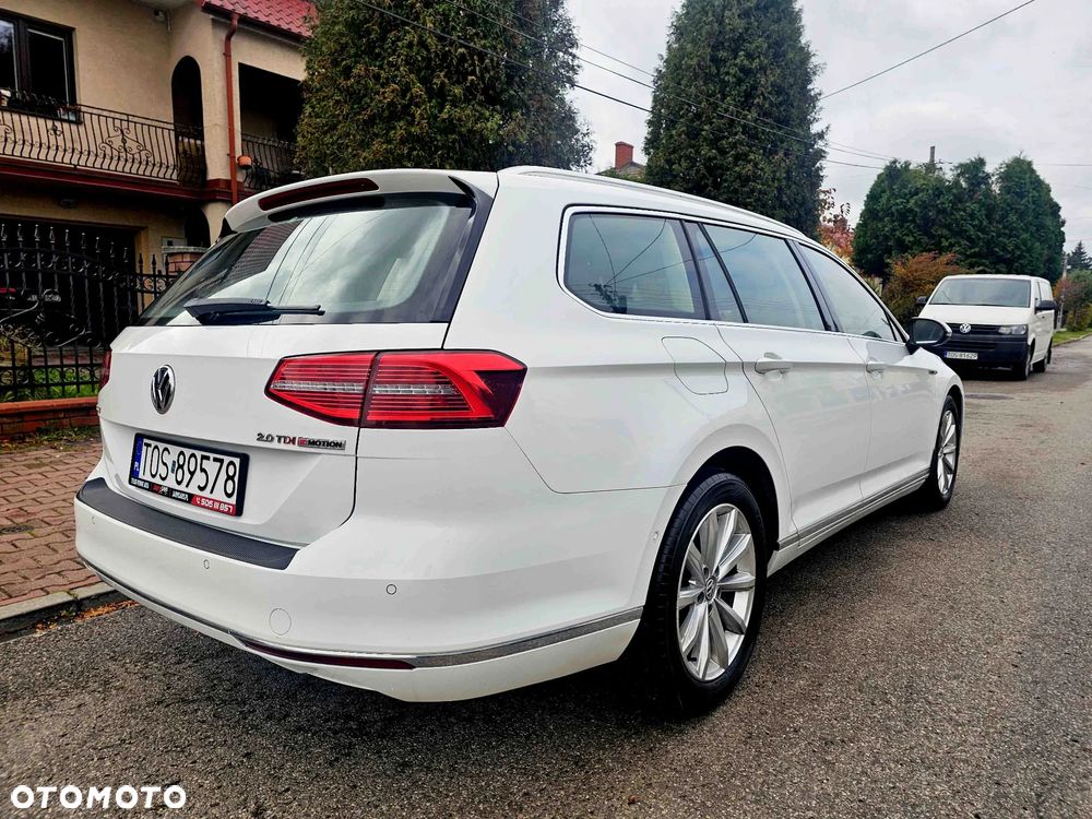 Volkswagen Passat Variant 2.0 TDI SCR 4Motion DSG Highline - 2