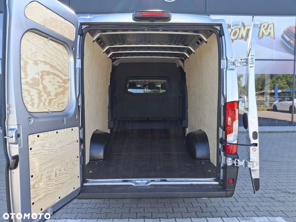 Opel Movano - 8