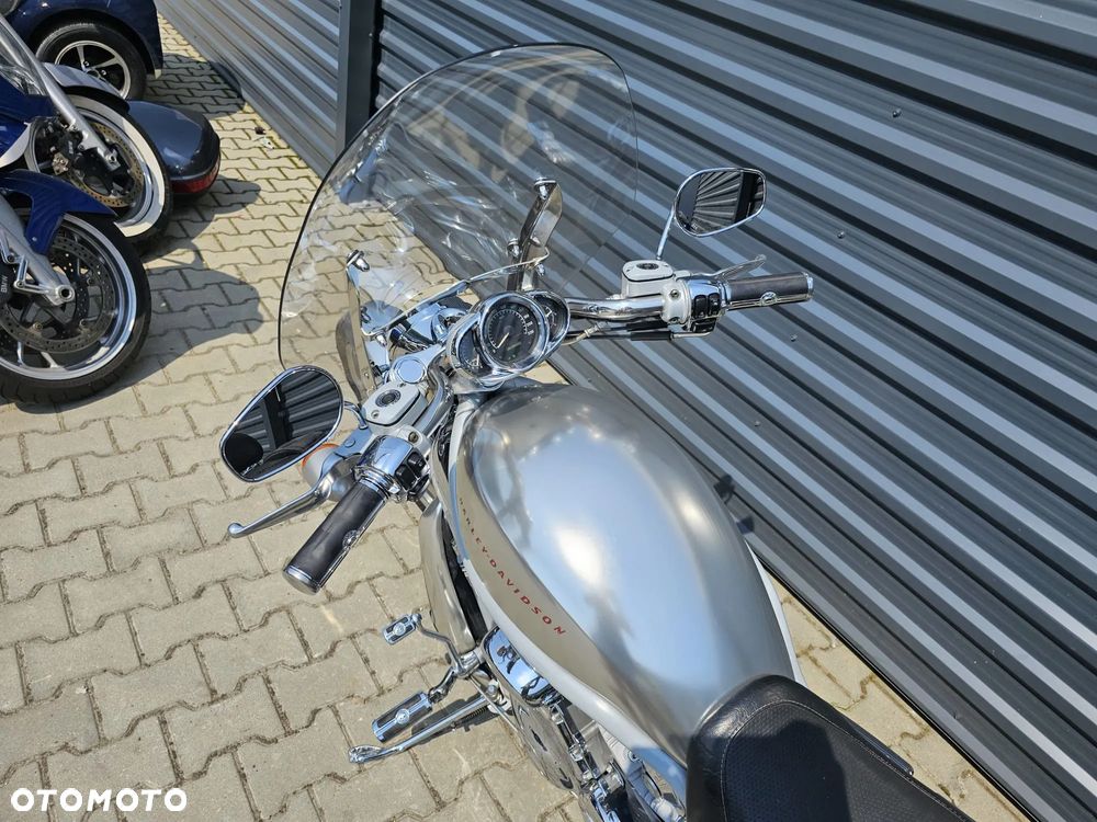 Harley-Davidson V-Rod Street Rod - 13